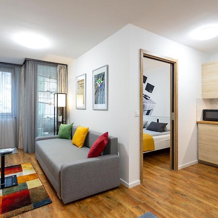 Downtown Cube Apartment Budapest Bagian luar foto